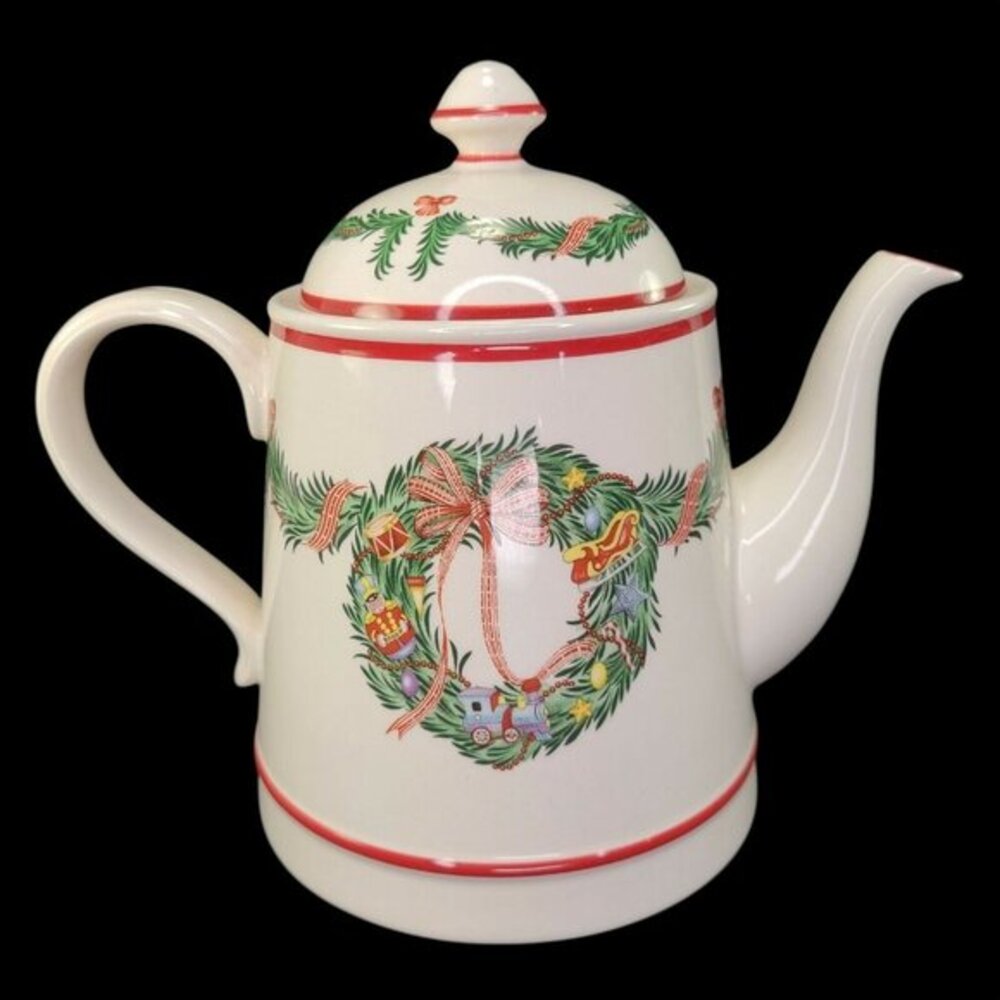 Spode Christmas Memories Tea Pot Teapot With Lid Wreath Red Trim England‎ READ